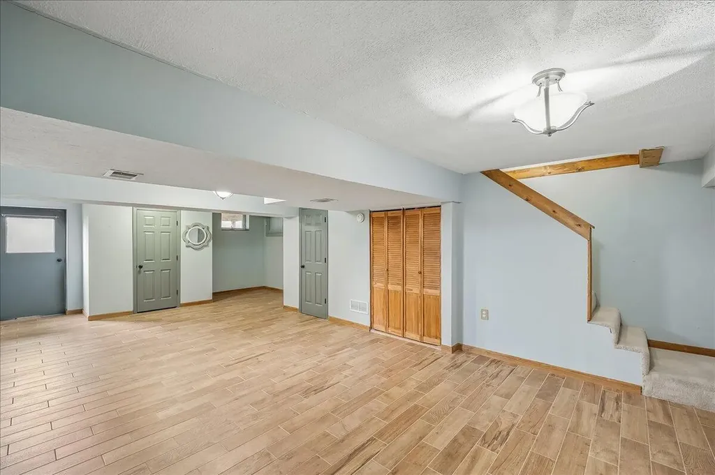 901 Woodglen Court Lexington KY 40515