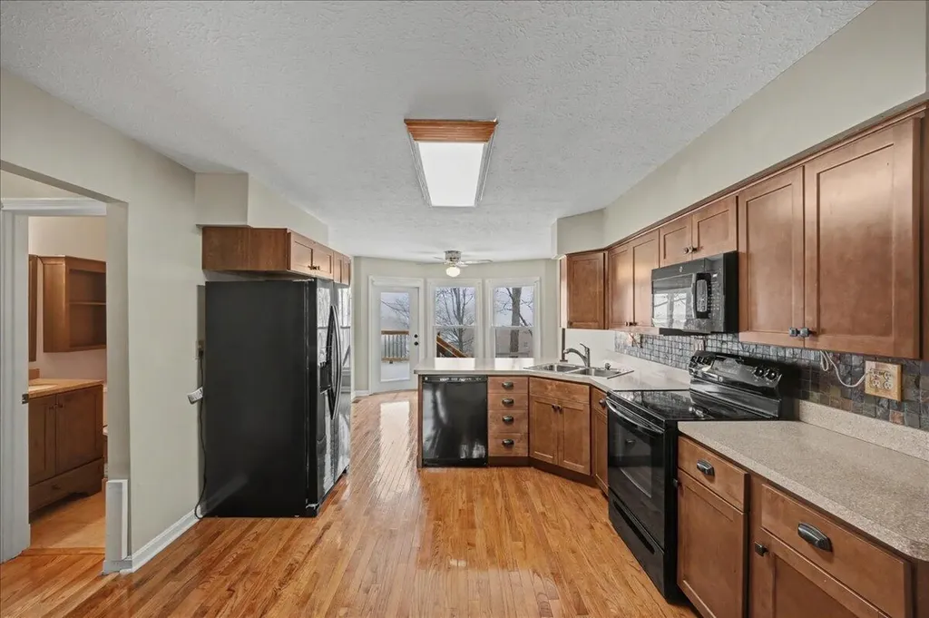 901 Woodglen Court Lexington KY 40515