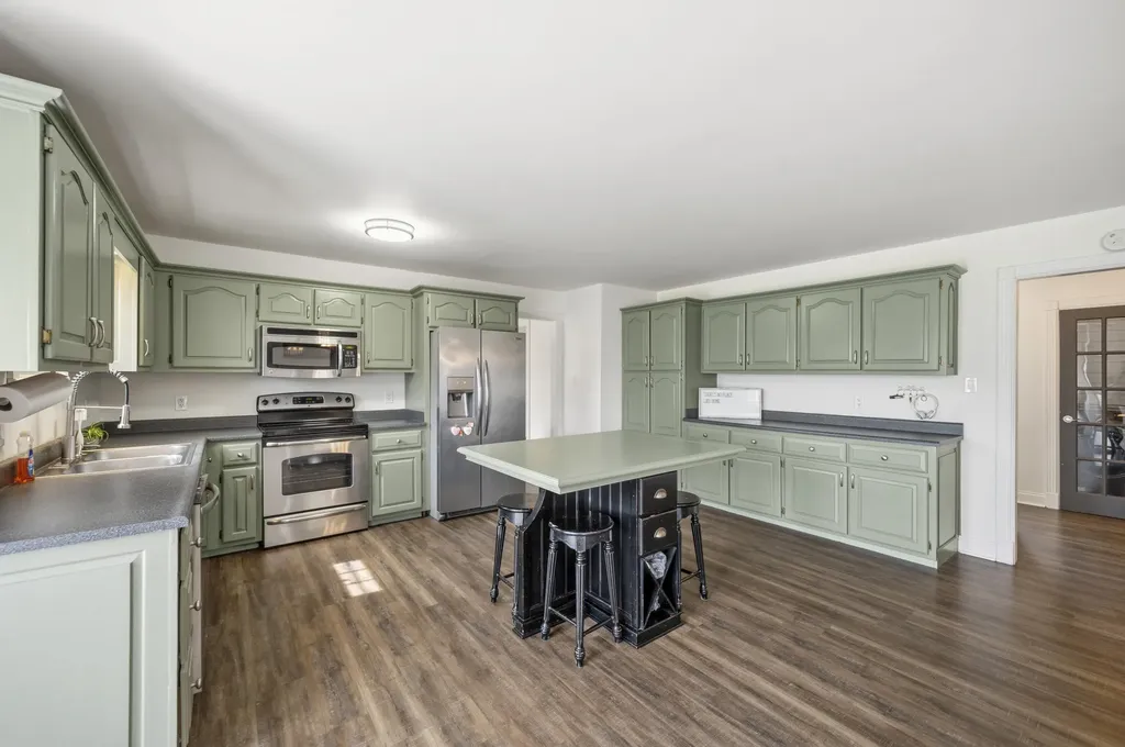 307 Brookgreen Drive Berea KY 40403