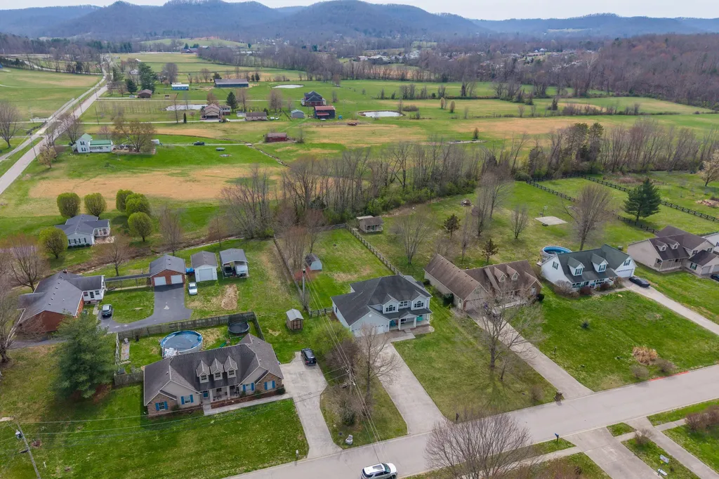 307 Brookgreen Drive Berea KY 40403