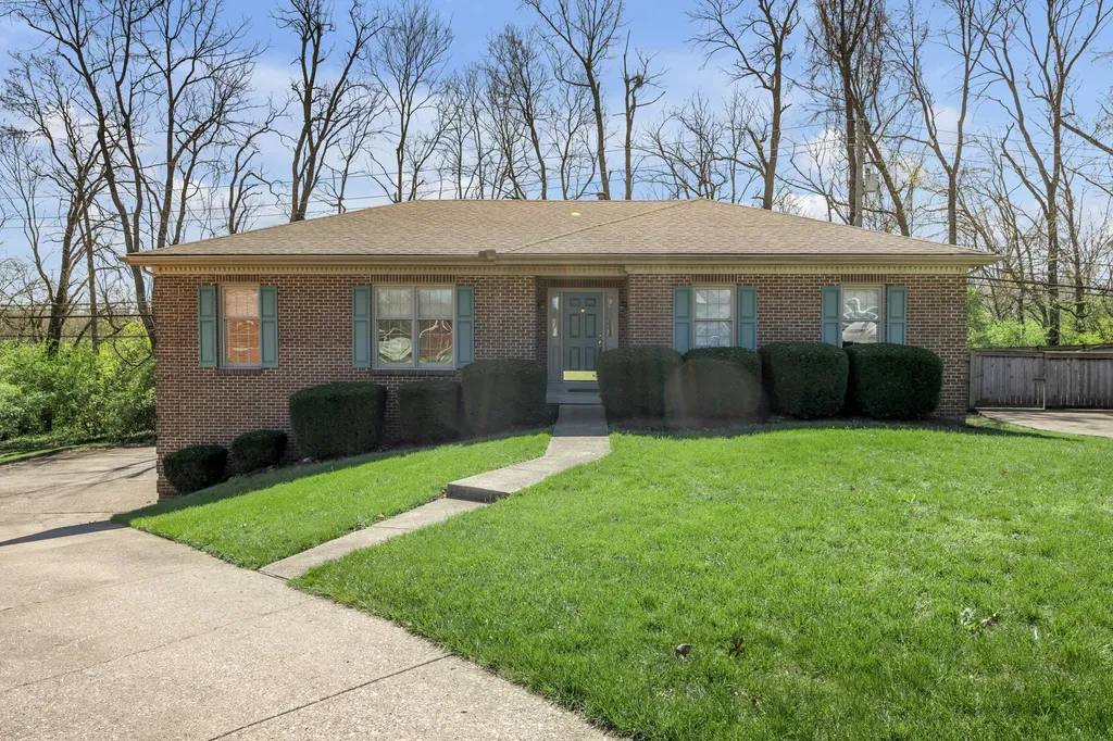 1112 Pepperhill Circle Lexington KY 40502