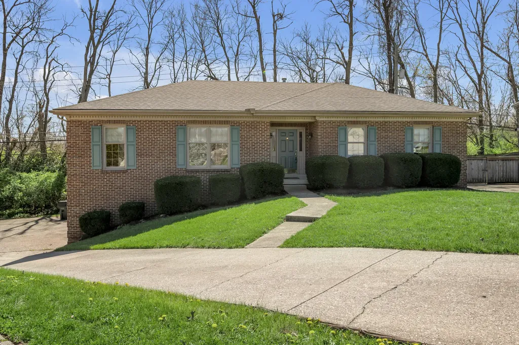 1112 Pepperhill Circle Lexington KY 40502