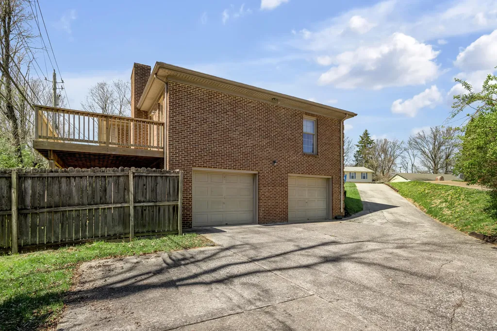 1112 Pepperhill Circle Lexington KY 40502