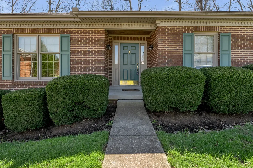 1112 Pepperhill Circle Lexington KY 40502