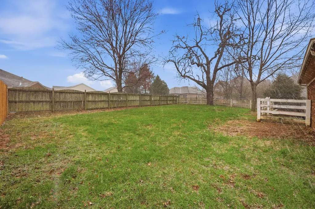 1369 Saddle Club Way Lexington KY 40504