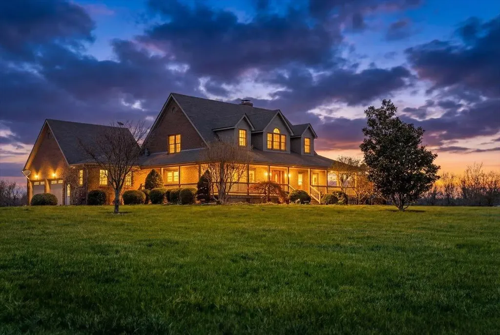 3701 Hidden Lake Lane Lexington KY 40516