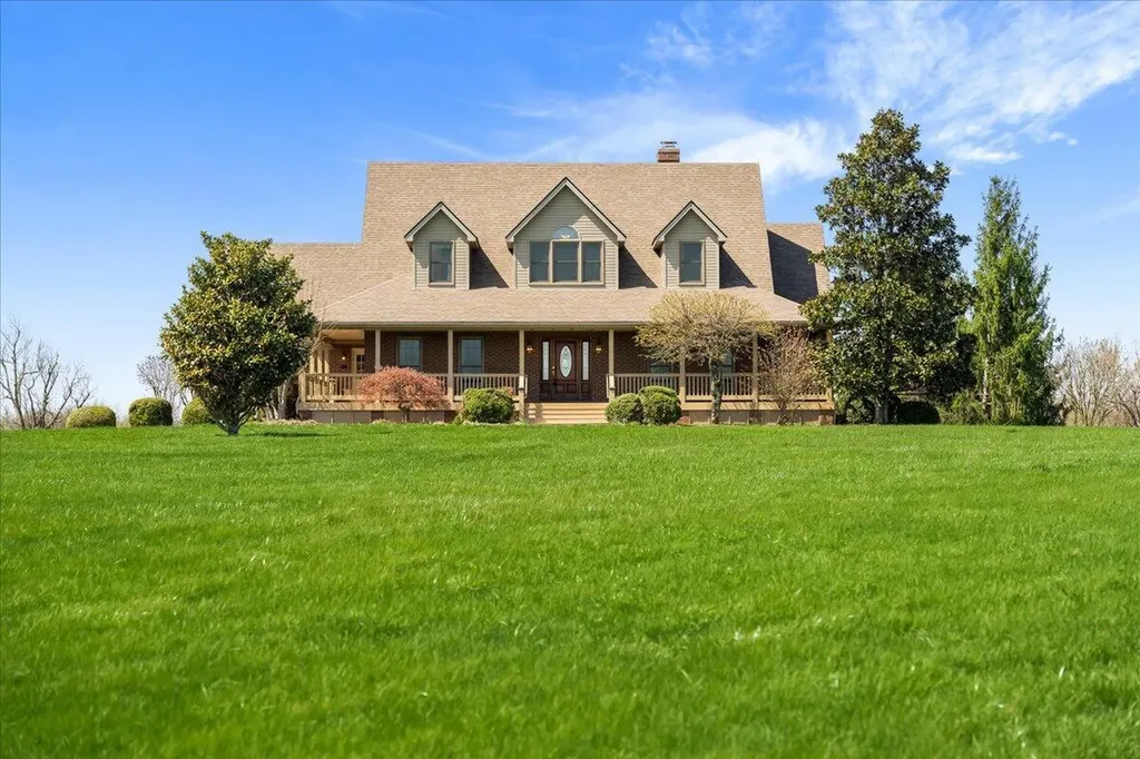 3701 Hidden Lake Lane Lexington KY 40516