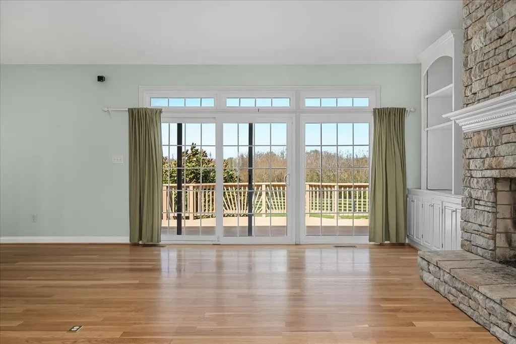 3701 Hidden Lake Lane Lexington KY 40516