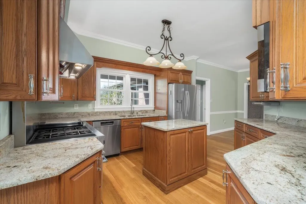 3701 Hidden Lake Lane Lexington KY 40516