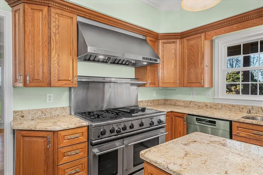 3701 Hidden Lake Lane Lexington KY 40516