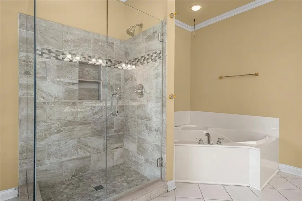 3701 Hidden Lake Lane Lexington KY 40516