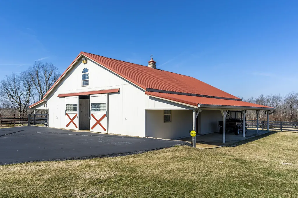 3701 Hidden Lake Lane Lexington KY 40516
