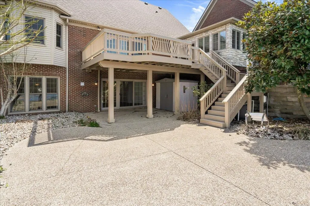 3701 Hidden Lake Lane Lexington KY 40516
