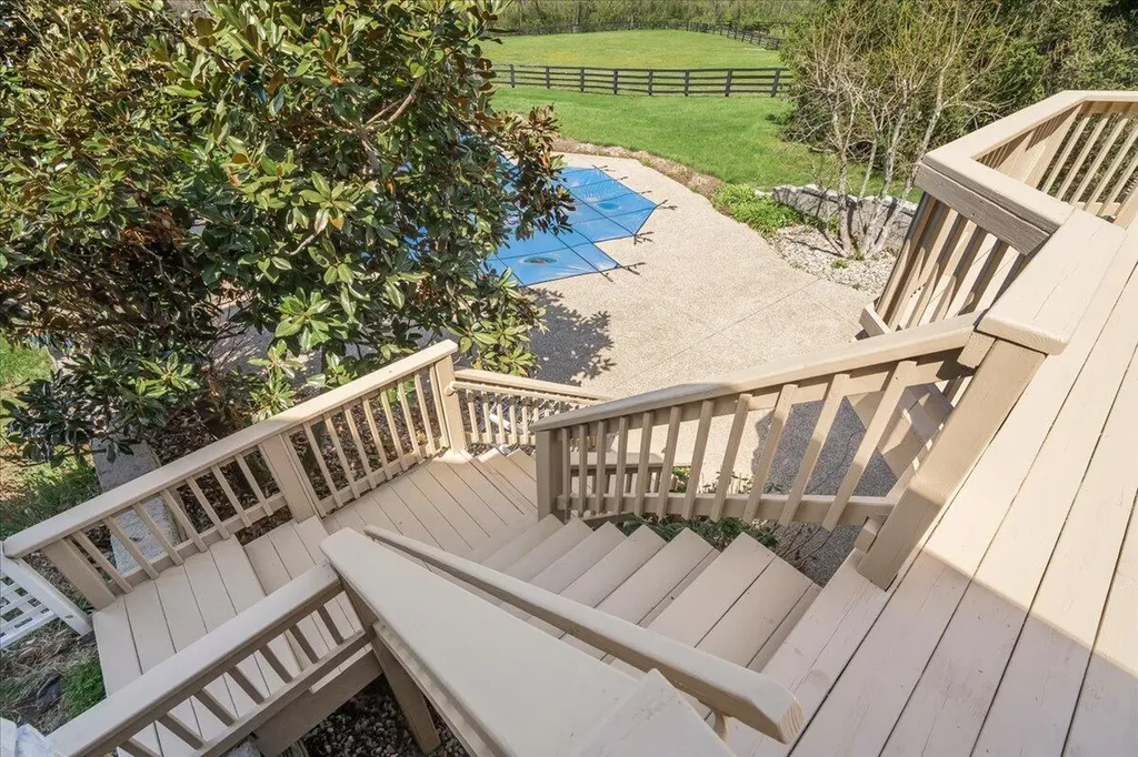 3701 Hidden Lake Lane Lexington KY 40516