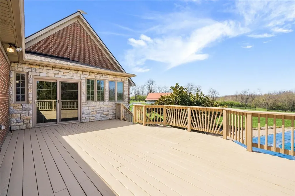 3701 Hidden Lake Lane Lexington KY 40516