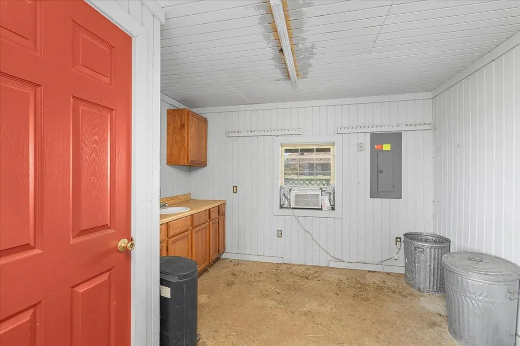 3701 Hidden Lake Lane Lexington KY 40516