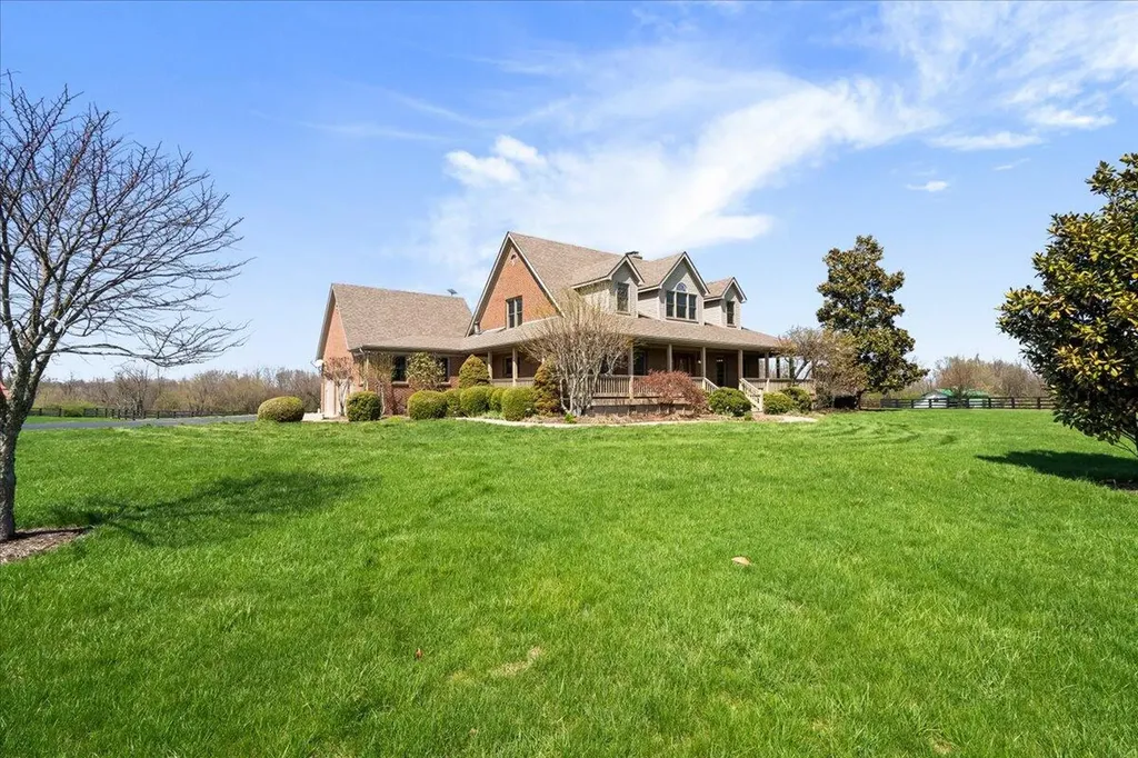 3701 Hidden Lake Lane Lexington KY 40516