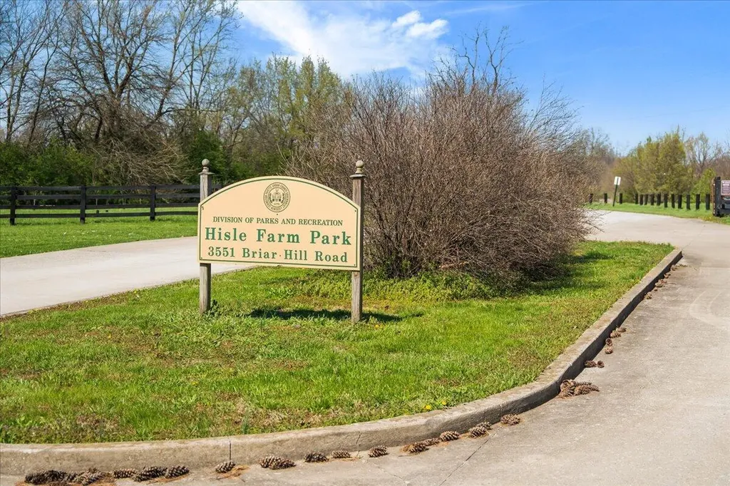 3701 Hidden Lake Lane Lexington KY 40516