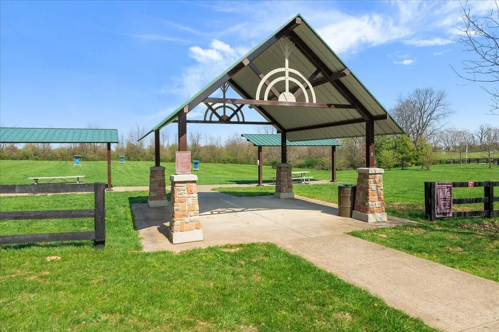 3701 Hidden Lake Lane Lexington KY 40516