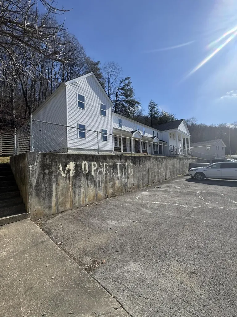509 Last Resort Court Cumberland KY 40823