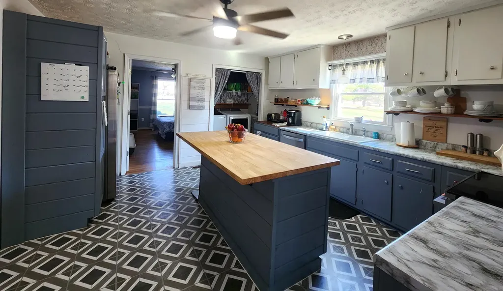 300 Longview Street Harrodsburg KY 40330