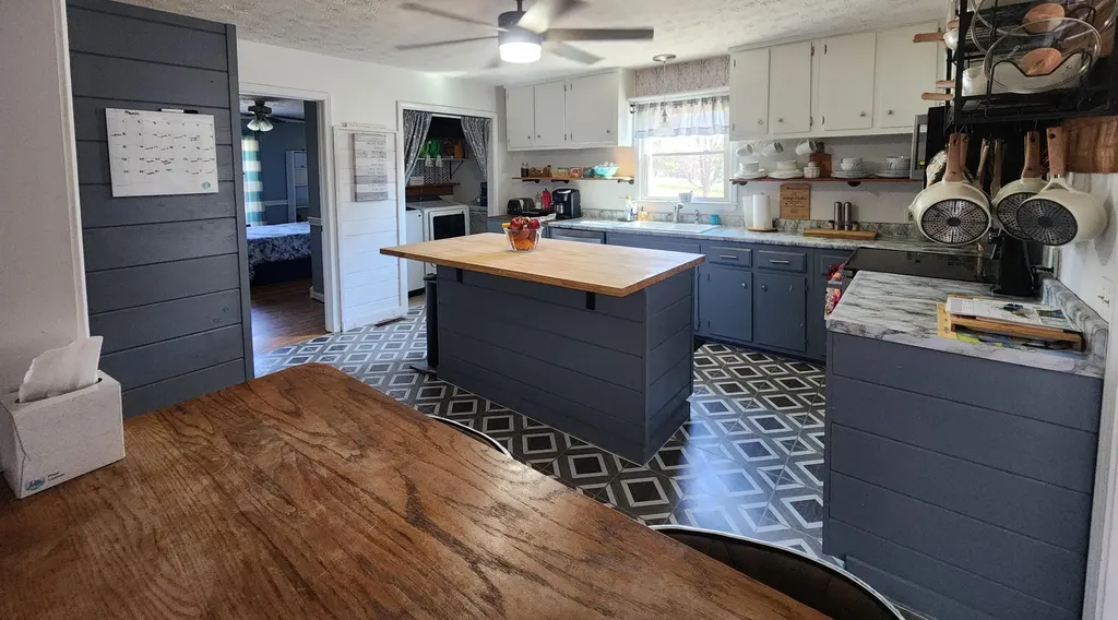 300 Longview Street Harrodsburg KY 40330
