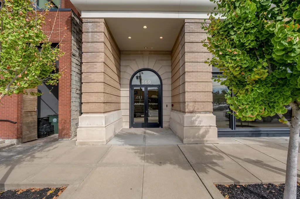 369 E Main Street Lexington KY 40507