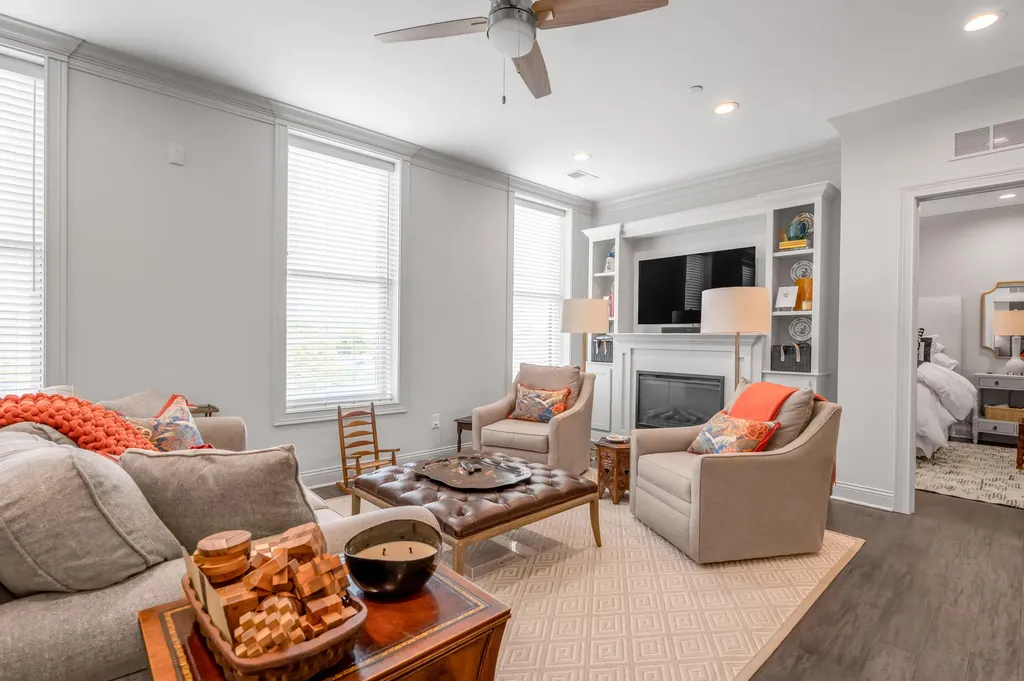 369 E Main Street Lexington KY 40507