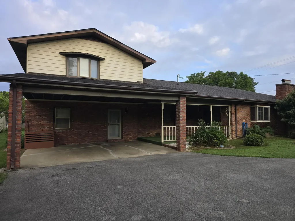 1203 Winchester Avenue Middlesboro KY 40965