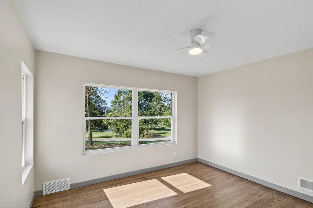 74 Summit Burnside KY 42519