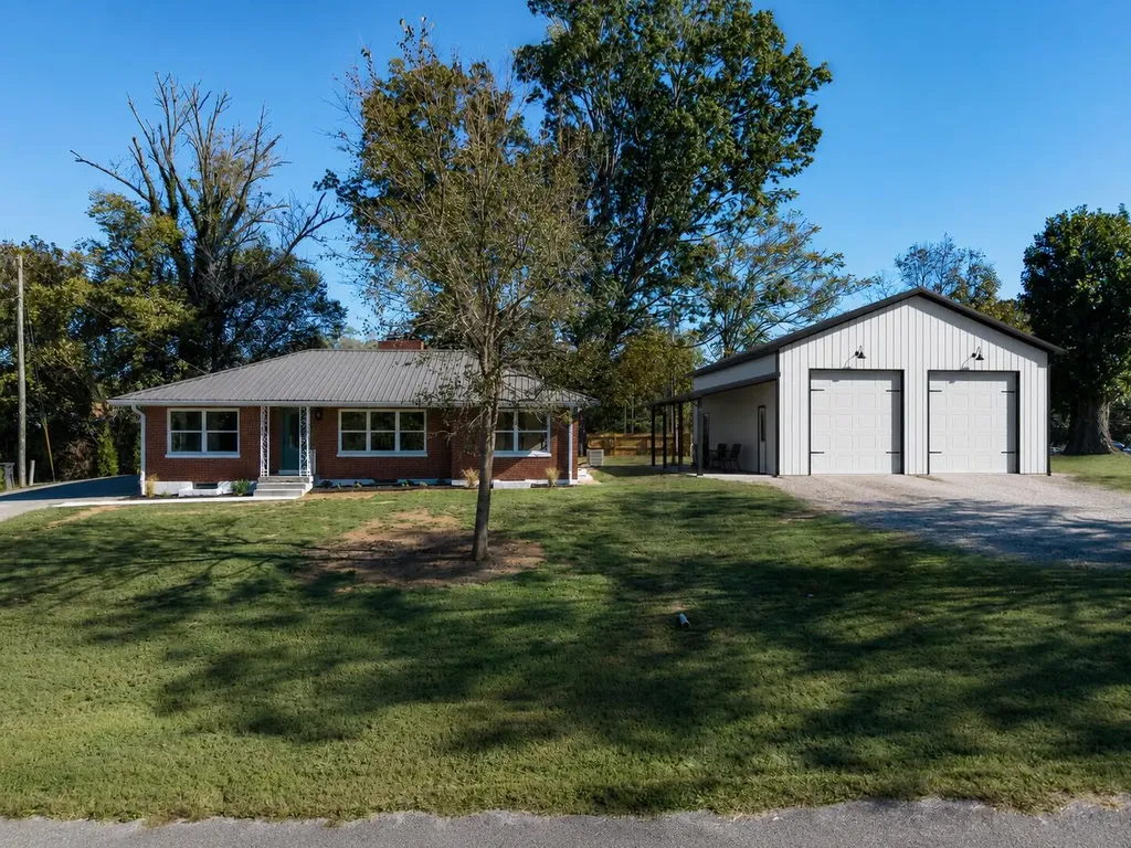 74 Summit Burnside KY 42519