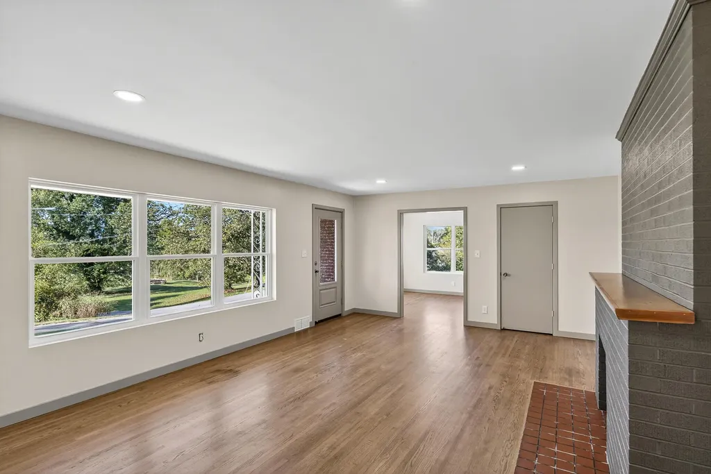 74 Summit Burnside KY 42519