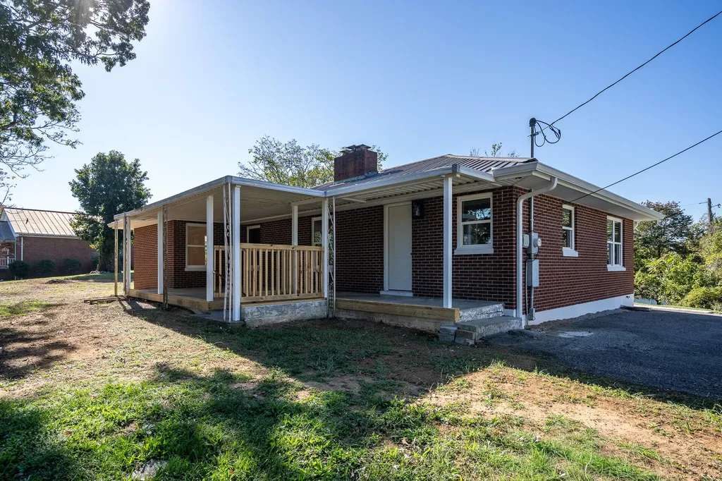 74 Summit Burnside KY 42519