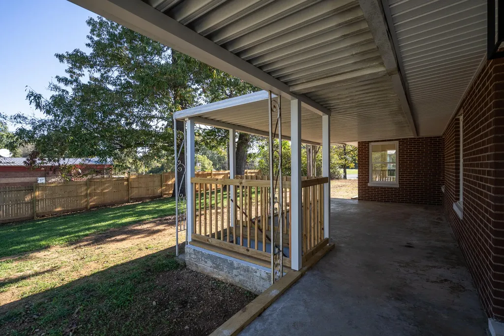 74 Summit Burnside KY 42519