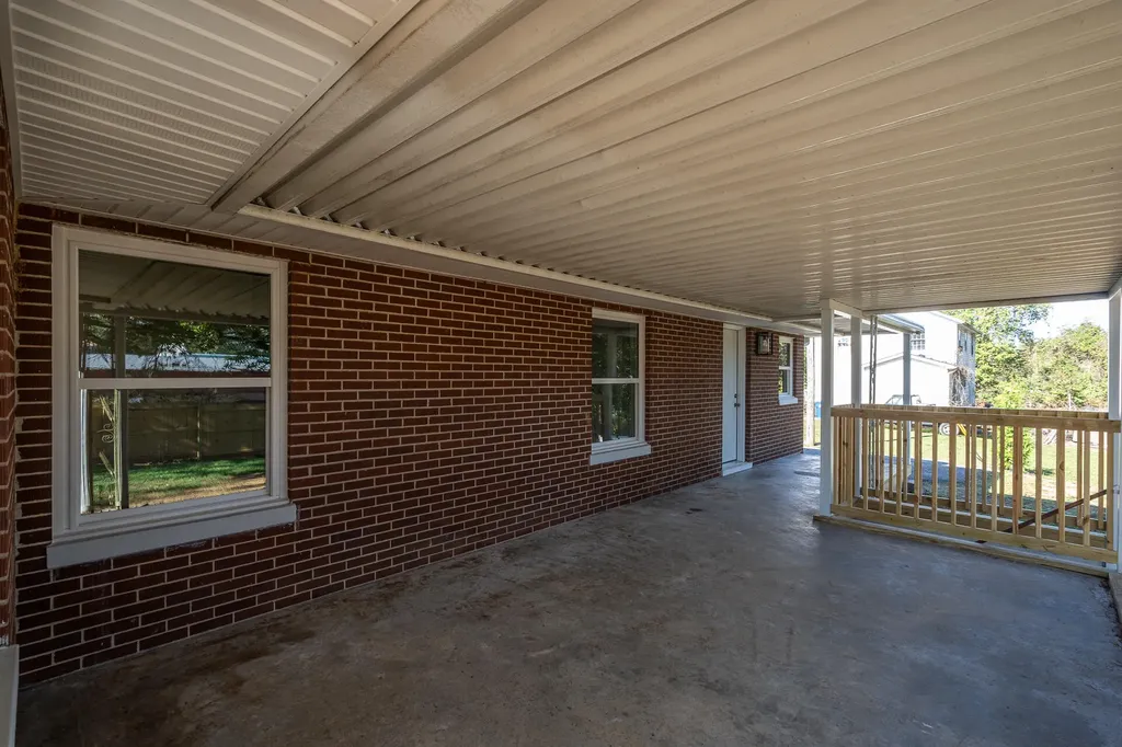 74 Summit Burnside KY 42519