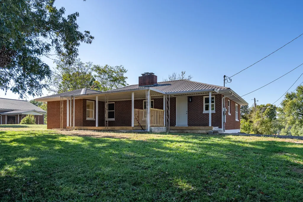 74 Summit Burnside KY 42519