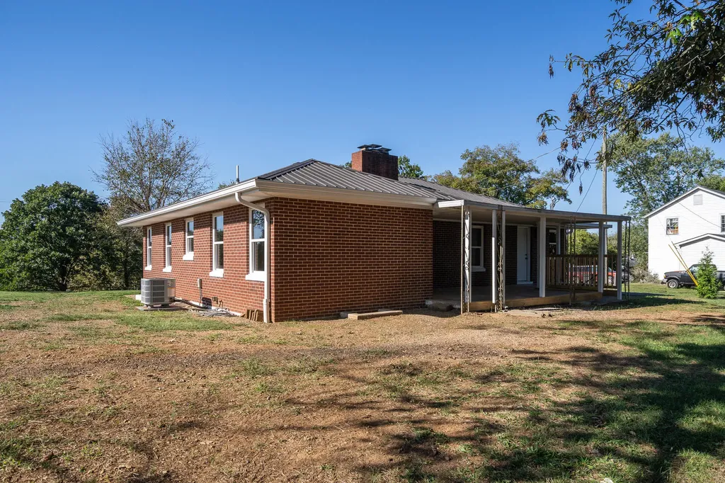 74 Summit Burnside KY 42519