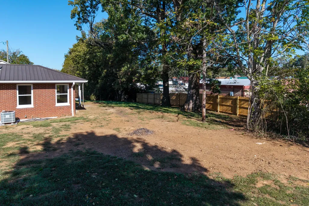 74 Summit Burnside KY 42519