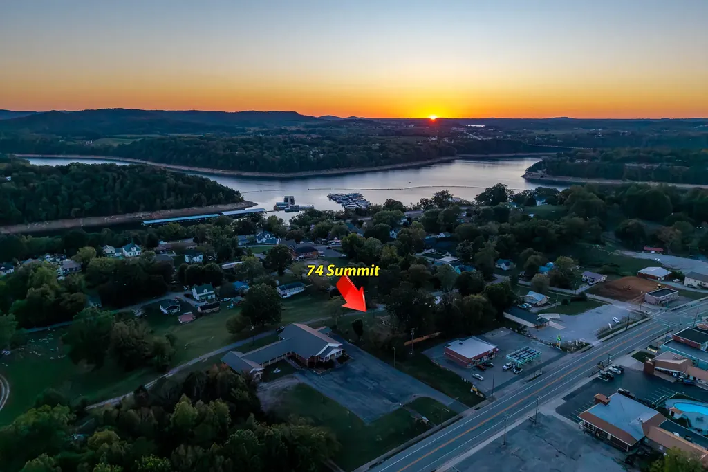74 Summit Burnside KY 42519