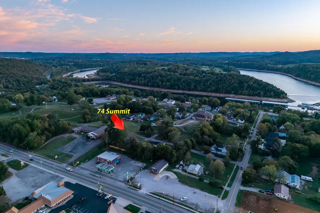 74 Summit Burnside KY 42519