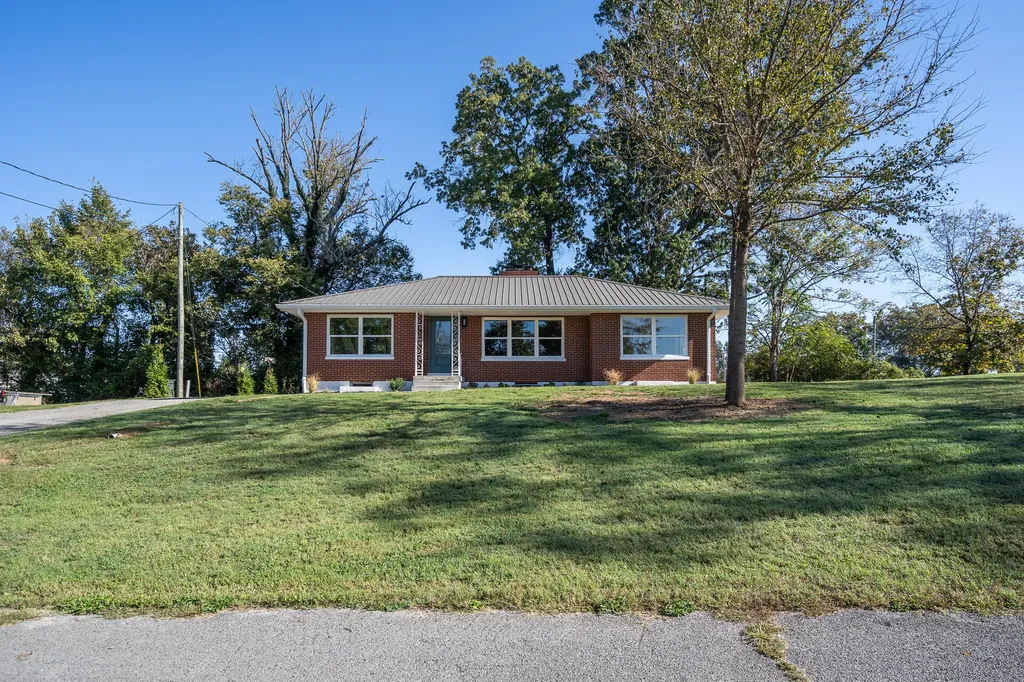 74 Summit Burnside KY 42519