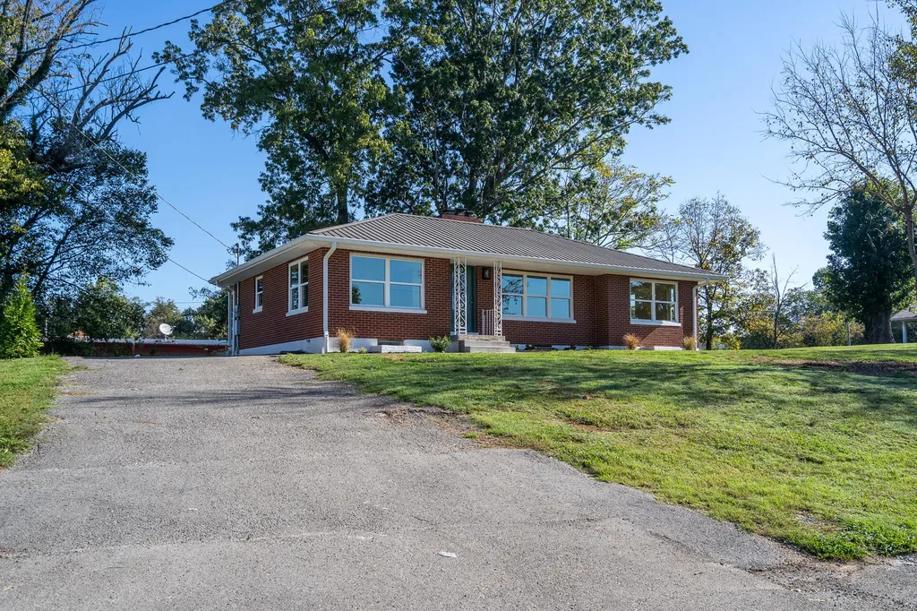 74 Summit Burnside KY 42519