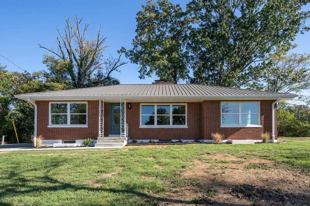 74 Summit Burnside KY 42519