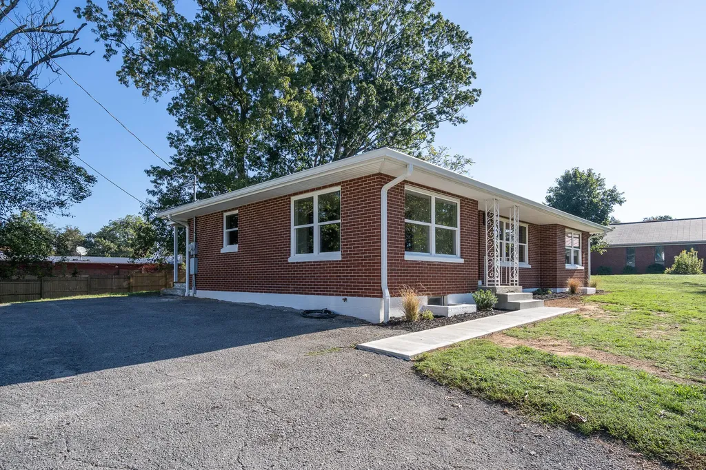 74 Summit Burnside KY 42519