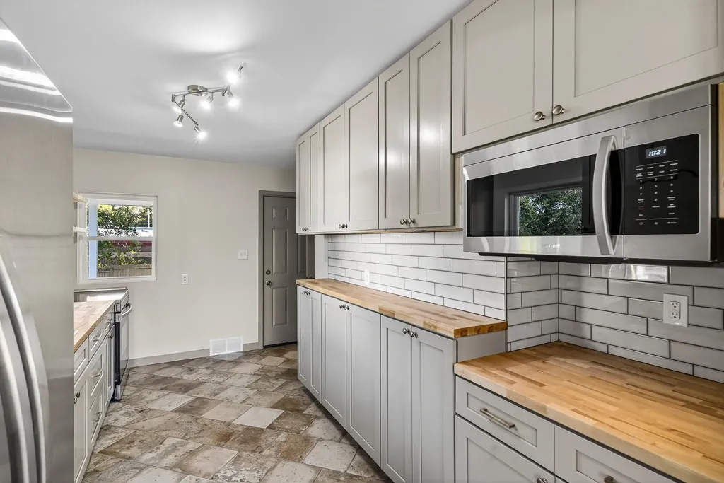74 Summit Burnside KY 42519