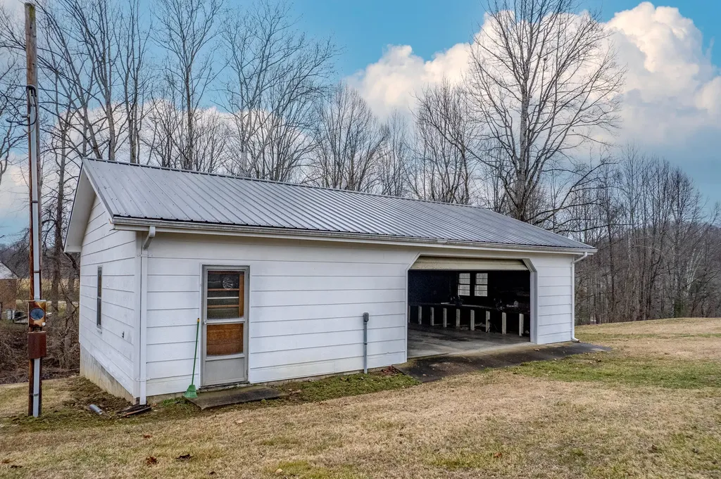 48 Burks Court West Liberty KY 41472