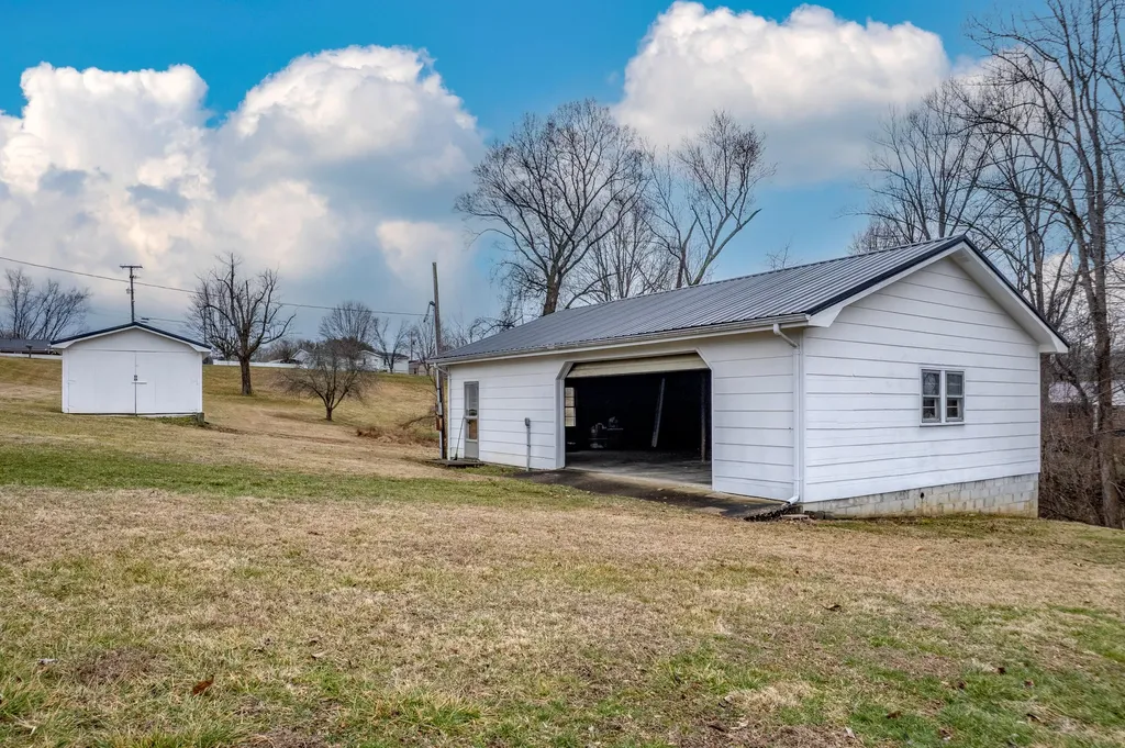 48 Burks Court West Liberty KY 41472