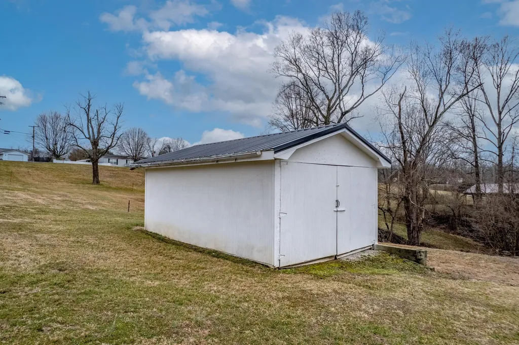 48 Burks Court West Liberty KY 41472