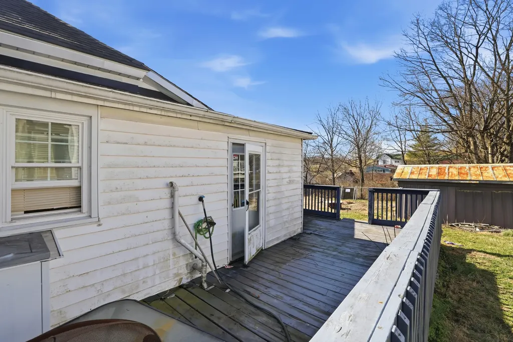 303 Trigg Street Millersburg KY 40348