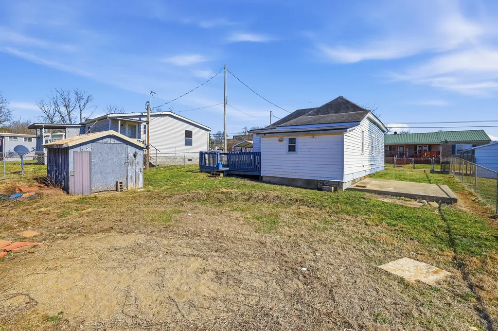 303 Trigg Street Millersburg KY 40348